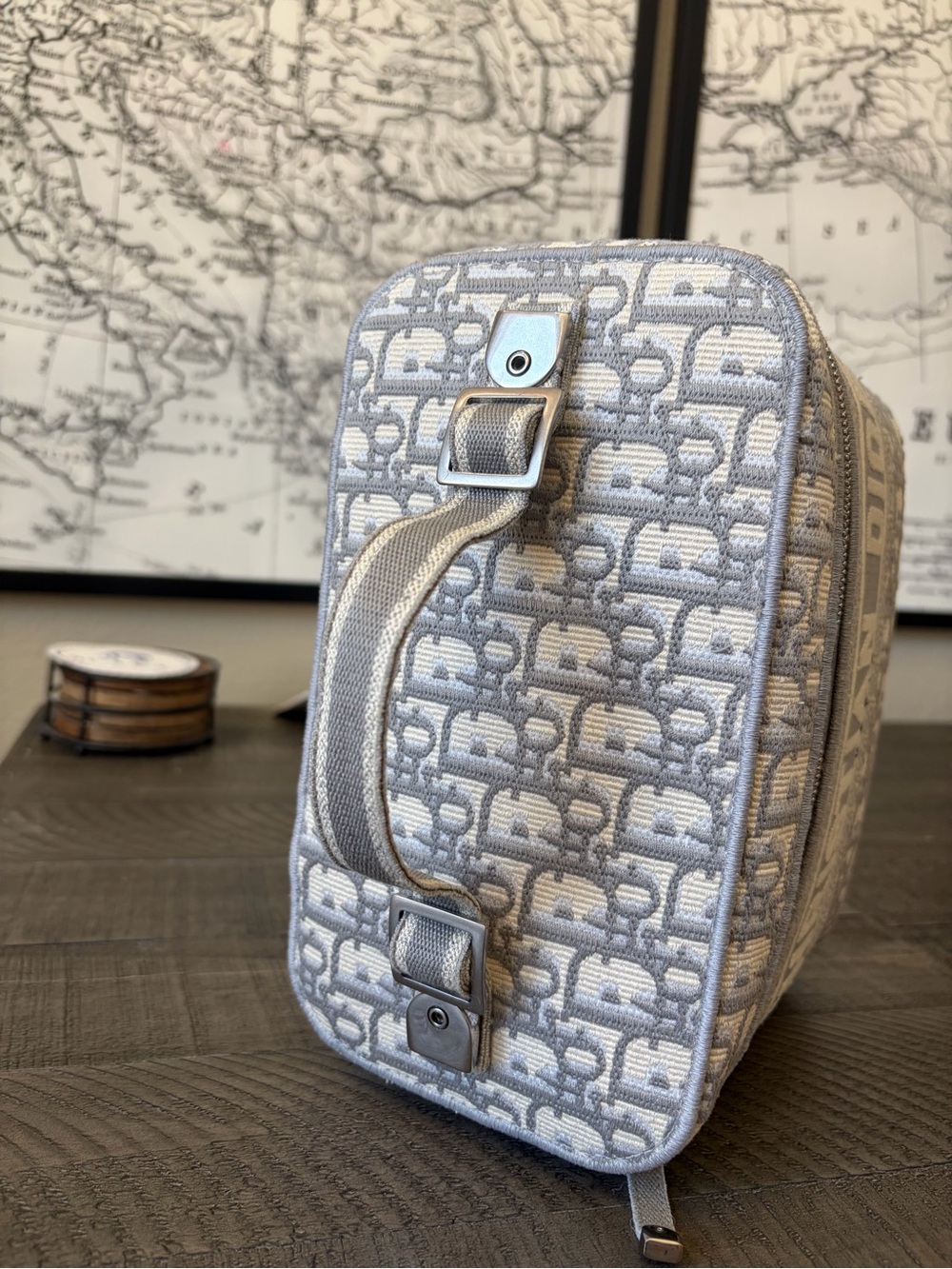 Dior Light Gray Dior Oblique Vanity Case - Picture 7 of 16